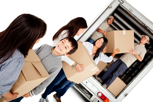 Customer complaint form and moving service issue review
